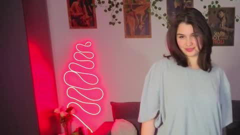 Kira VanKick online show from October 31, 2025, 6:31 pm