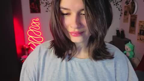 Kira VanKick online show from November 5, 2025, 5:13 pm