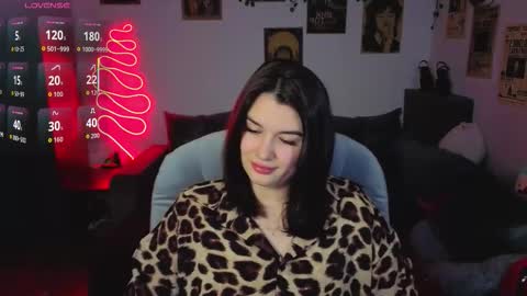 Kira VanKick online show from November 17, 2025, 4:13 pm