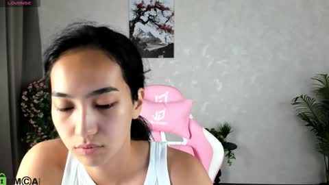 Aura online show from September 21, 2025, 3:41 am