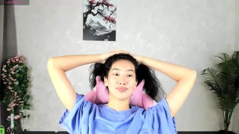 Aura online show from September 24, 2025, 4:16 am