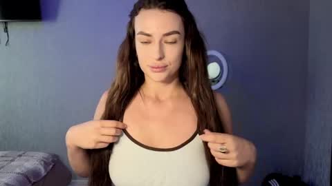 Kira love1 online show from May 26, 2026, 2:02 pm