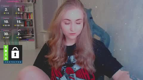 Snapshot of kira_love_sleep chatting on February 22, 2025, 5:24 pm you know thumb up me please its important online show from February 22, 2025, 5:24 pm