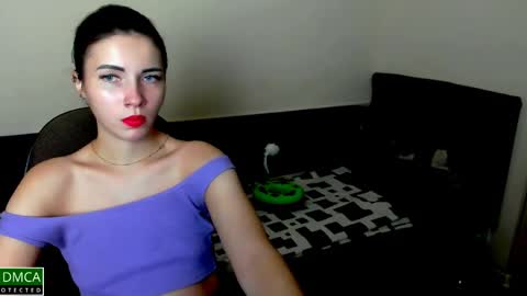 Kira online show from December 11, 2024, 7:25 pm