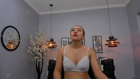 Kira Naughtty  online show from October 5, 2025, 11:30 am