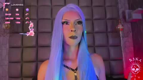 Kira  online show from July 12, 2026, 5:31 am