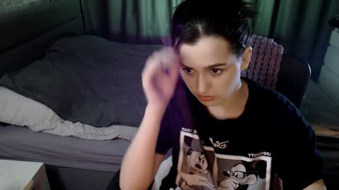 Snapshot of kira_yammy chatting on December 31, 2024, 9:50 pm Kira  follow me  online show from December 31, 2024, 9:50 pm