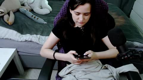 Snapshot of kira_yammy chatting on January 25, 2025, 1:43 am Kira  follow me  online show from January 25, 2025, 1:43 am