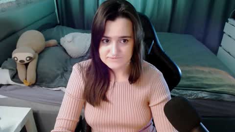 Snapshot of kira_yammy chatting on February 18, 2025, 1:43 am Kira  follow me  online show from February 18, 2025, 1:43 am