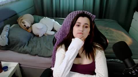 Snapshot of kira_yammy chatting on March 2, 2025, 5:14 pm Kira  follow me  online show from March 2, 2025, 5:14 pm