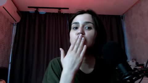Kira  follow me  online show from May 16, 2026, 12:51 am