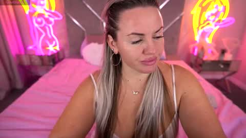 Kira online show from October 14, 2025, 2:56 am