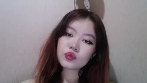 Kira online show from March 22, 2026, 7:39 pm