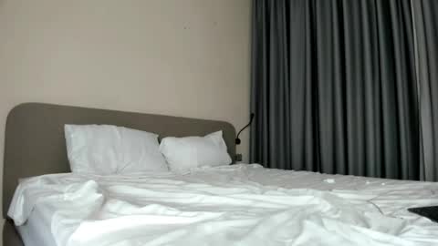 Snapshot of kiraempire chatting on October 22, 2025, 2:50 pm love you online show from October 22, 2025, 2:50 pm