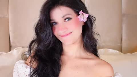 kira online show from October 27, 2025, 2:26 am