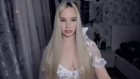 kirakrox online show from December 15, 2025, 8:24 pm