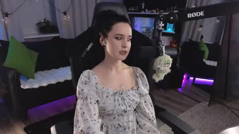 Kira    online show from March 8, 2026, 9:51 pm