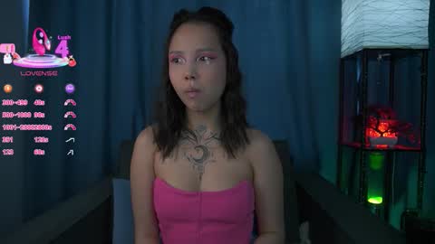 Kiara online show from October 10, 2025, 10:14 am