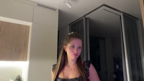 Kira online show from February 23, 2026, 6:49 pm