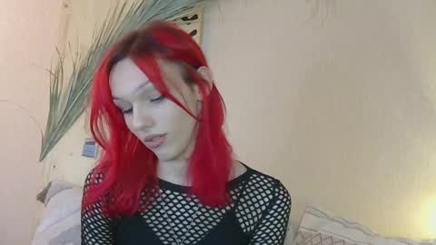 Kira online show from April 21, 2026, 1:17 pm