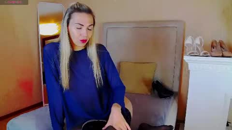 KiraNigt online show from July 26, 2026, 1:36 am