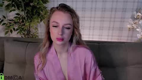 Kira online show from February 26, 2026, 1:26 am