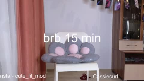 Kira cute online show from December 1, 2024, 7:36 pm