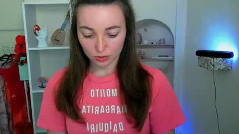 Snapshot of kiss_shy chatting on June 15, 2026, 9:33 am Valeria online show from June 15, 2026, 9:33 am
