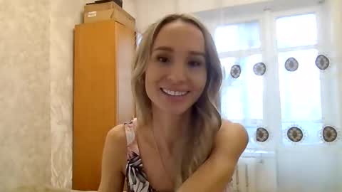 Snapshot of kissandbelle chatting on November 30, 2025, 9:35 am kissandbelle online show from November 30, 2025, 9:35 am