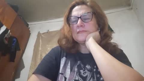 kissandvibe online show from November 20, 2025, 7:35 pm