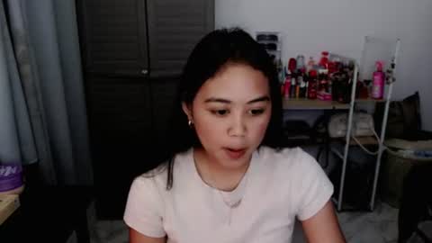 Snapshot of kisses_avery chatting on June 10, 2026, 7:29 am kisses_avery online show from June 10, 2026, 7:29 am