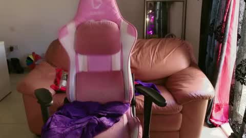 kissica online show from January 30, 2025, 2:15 pm