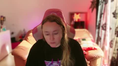 kissica online show from March 8, 2025, 8:00 am