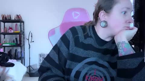 kissica online show from February 16, 2026, 12:01 pm