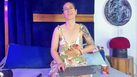 Kissing Company online show from May 14, 2026, 3:35 am