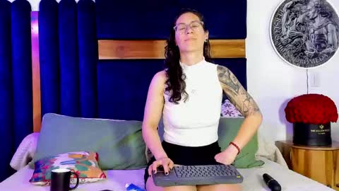 Kissing Company online show from May 18, 2026, 1:56 am