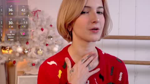 Snapshot of kisskiss_muah chatting on December 11, 2024, 1:39 pm Kate  online show from December 11, 2024, 1:39 pm