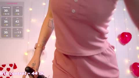 Snapshot of kisskiss_muah chatting on February 18, 2025, 5:21 pm Kate  online show from February 18, 2025, 5:21 pm