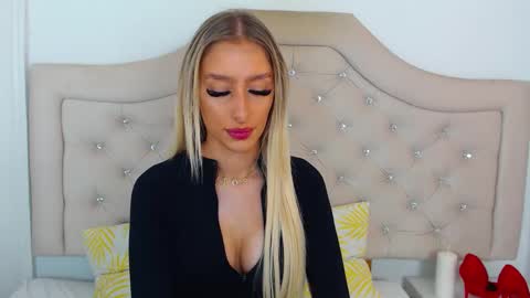 Natalie online show from November 21, 2025, 9:52 am