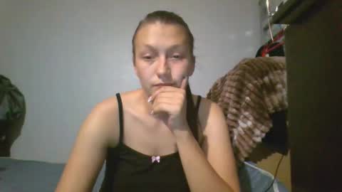 kiti_kitiss online show from October 11, 2025, 3:54 pm