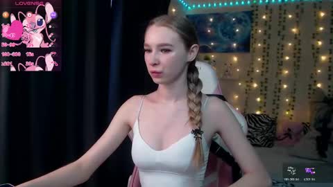 kitsuneyX online show from April 16, 2026, 12:44 am