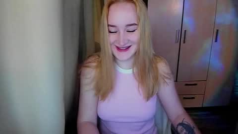 kitten_sun online show from May 29, 2026, 1:25 am
