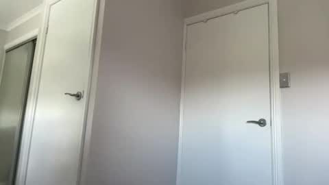 kittengirlxo online show from November 9, 2025, 2:10 am