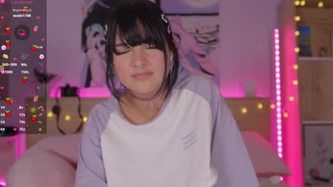 Snapshot of kittenmoon_ chatting on December 6, 2024, 3:00 pm      online show from December 6, 2024, 3:00 pm