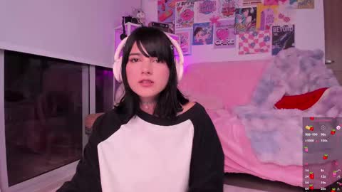 Snapshot of kittenmoon_ chatting on February 18, 2025, 2:59 am      online show from February 18, 2025, 2:59 am