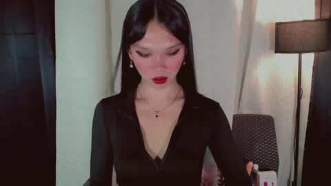 KITTY online show from October 10, 2025, 8:19 pm