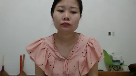 kitti_baby2x online show from March 3, 2026, 1:23 am