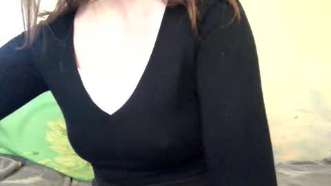 Kittie Creme online show from May 31, 2026, 1:07 pm
