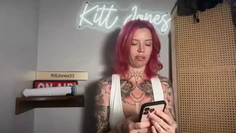 kittjones33 online show from June 28, 2026, 2:34 pm