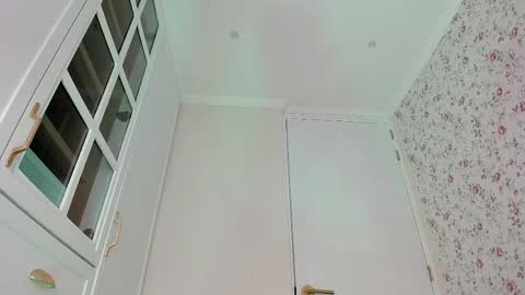 Snapshot of kitty__sophie chatting on April 24, 2026, 6:10 pm sophie online show from April 24, 2026, 6:10 pm